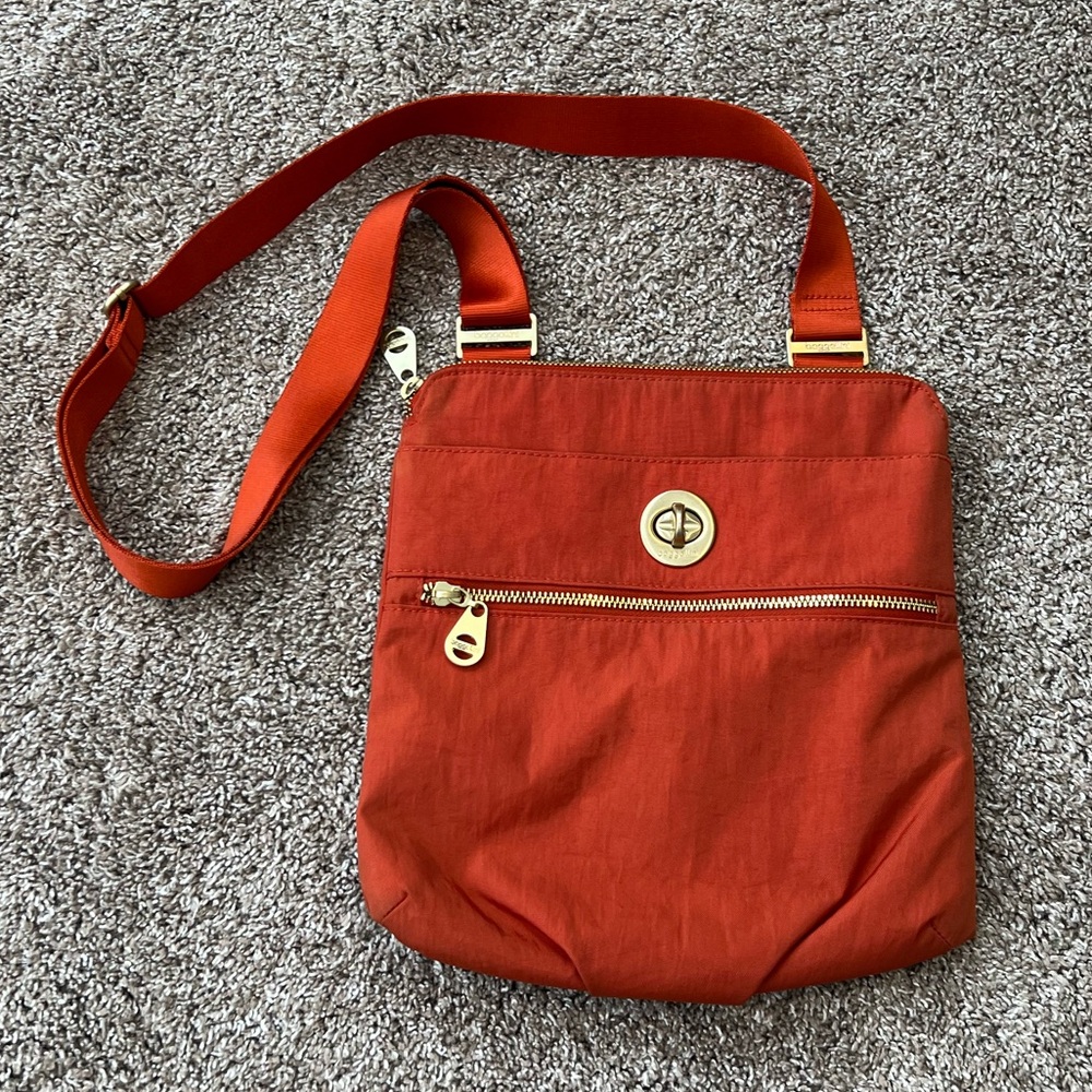 Baggallini Dark Orange Hanover Crossbody Travel Purse Nylon Organizer Pockets